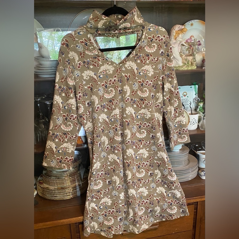 SIMPLY NOELLE VALLEY TWIRL DRESS - OLIVE